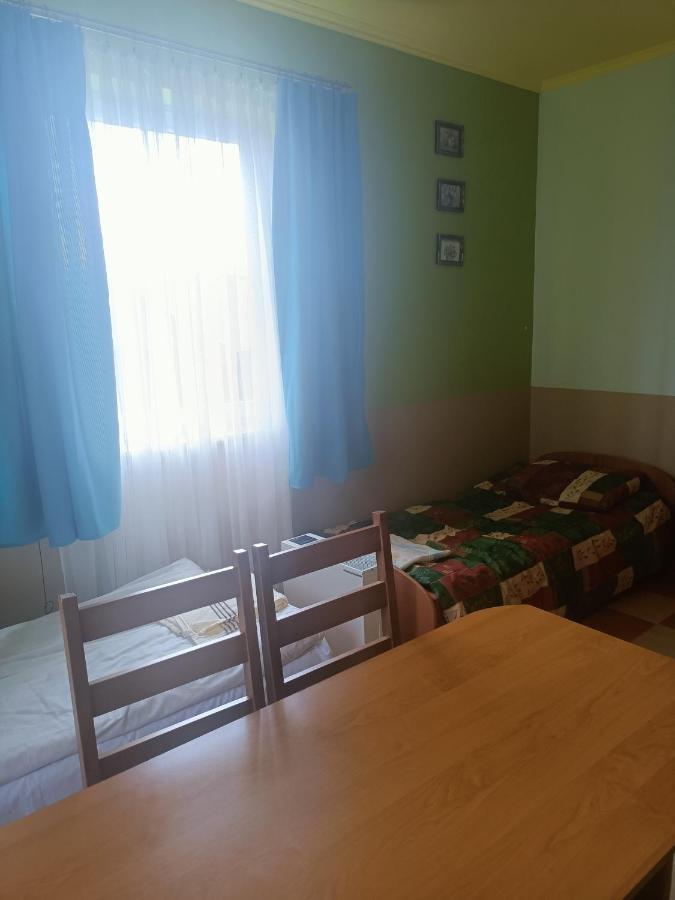 Gosciniec Hotel Bobliwo Bagian luar foto