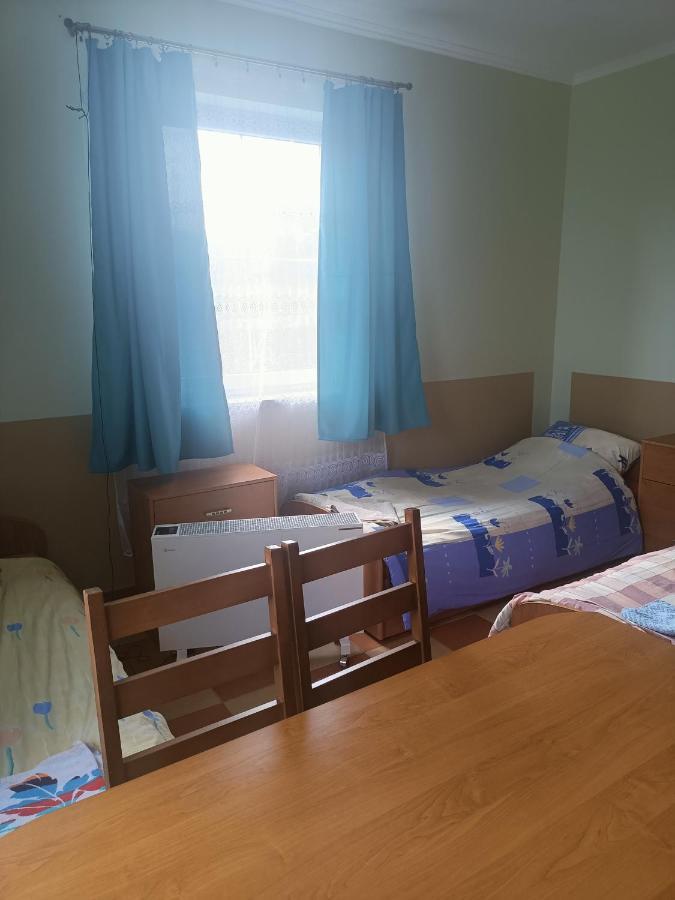 Gosciniec Hotel Bobliwo Bagian luar foto